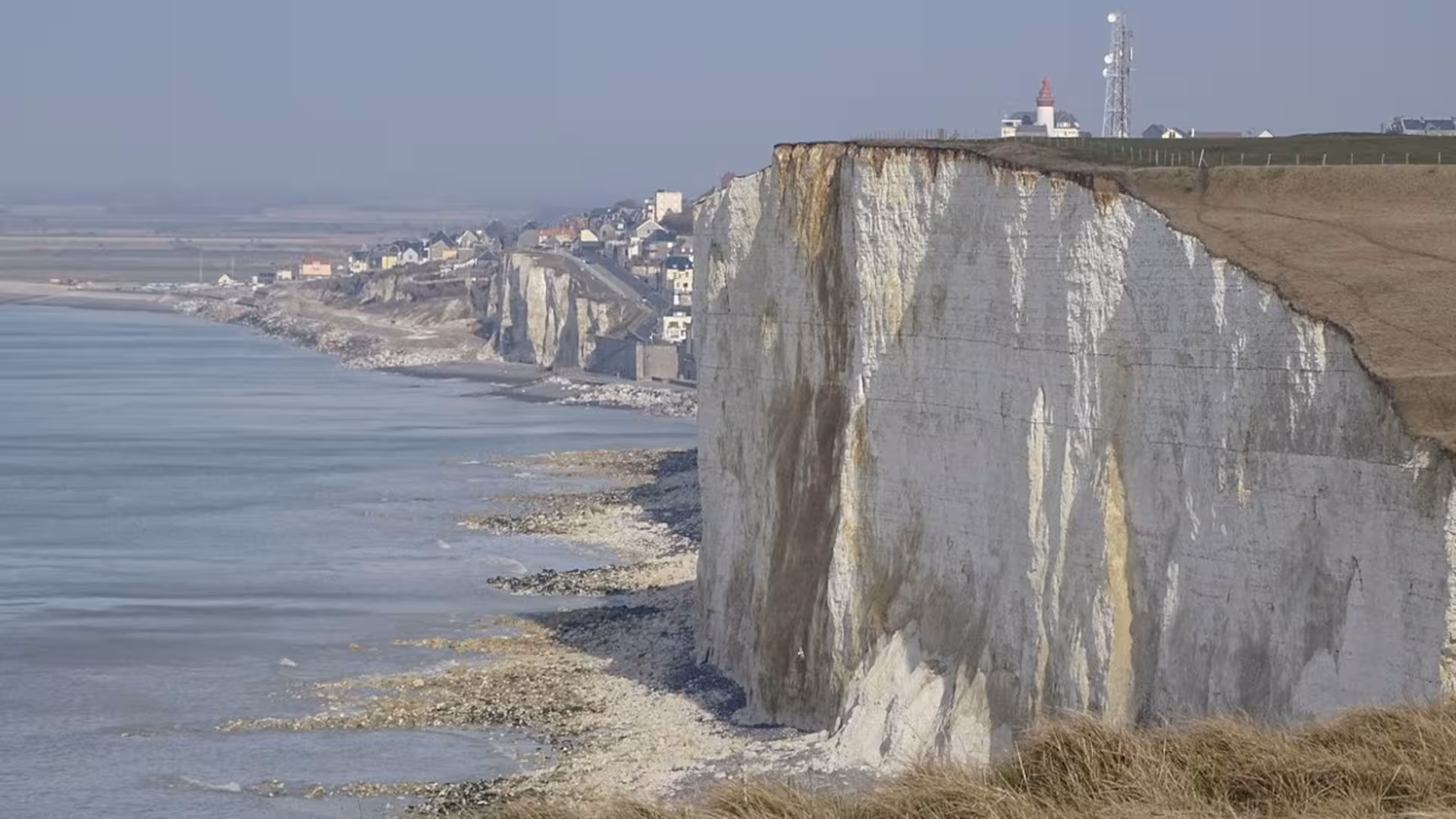 Vue d'Ault depuis les falaises de la Baie de Somme